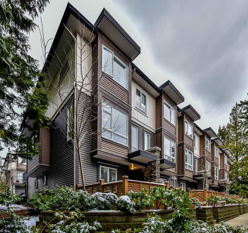 Main Photo: 118 5888 144 Street in Surrey: Sullivan Station Townhouse for sale in "One144" : MLS®# R2228872