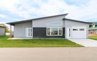 Photo 1: 433 Eagle Place in Winkler: R35 Residential for sale (R35 - South Central Plains)  : MLS®# 202224237
