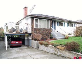Photo 1: 11449 96A Avenue in Surrey: Royal Heights House for sale (North Surrey)  : MLS®# F2800593