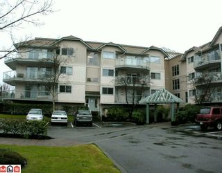 Photo 1: 302 5419 201A Street in Langley: Langley City Condo for sale in "Vista Gardens" : MLS®# F2928069