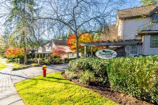 Photo 2: 19 3300 PLATEAU Boulevard in Coquitlam: Westwood Plateau Townhouse for sale in "BOULEVARD GREEN" : MLS®# R2843957