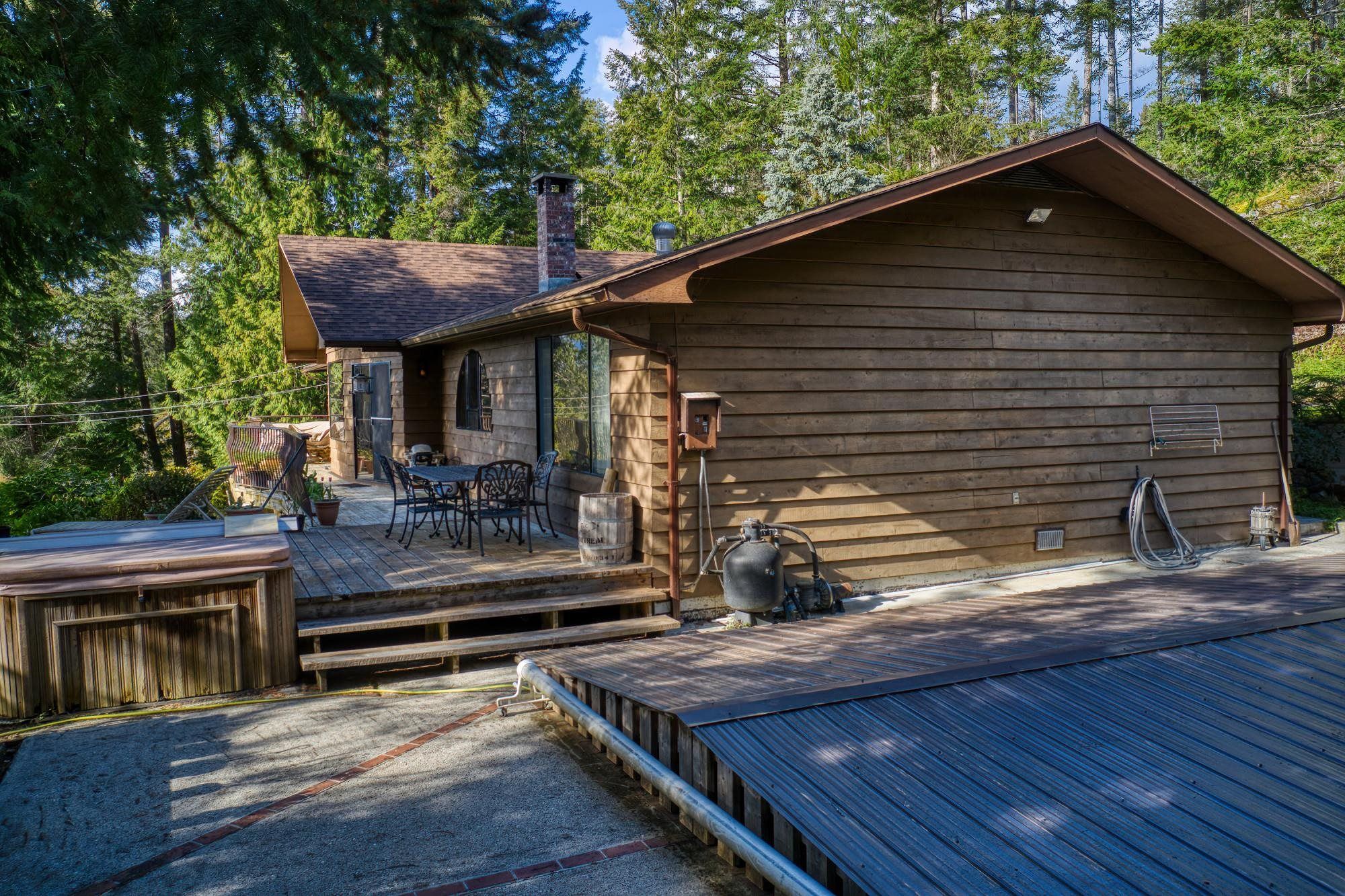 Photo 9: Photos: 3948 FRANCIS PENINSULA Road in Madeira Park: Pender Harbour Egmont House for sale (Sunshine Coast)  : MLS®# R2681562