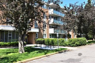 Photo 1: 426 1616 8 Avenue NW in Calgary: Hounsfield Heights/Briar Hill Apartment for sale : MLS®# C4262463