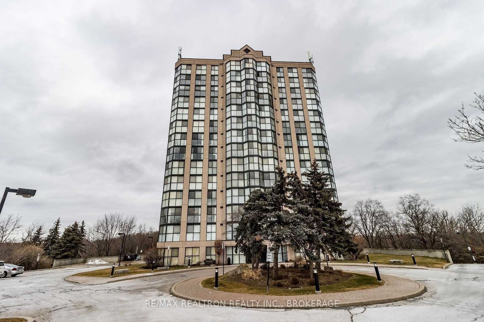 Main Photo: 106 600 Rexdale Boulevard in Toronto: West Humber-Clairville Condo for sale (Toronto W10)  : MLS®# W5971323