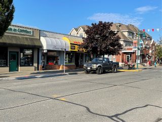 Photo 1: 2439 Beacon Ave in Sidney: Si Sidney South-West Business for sale : MLS®# 957484