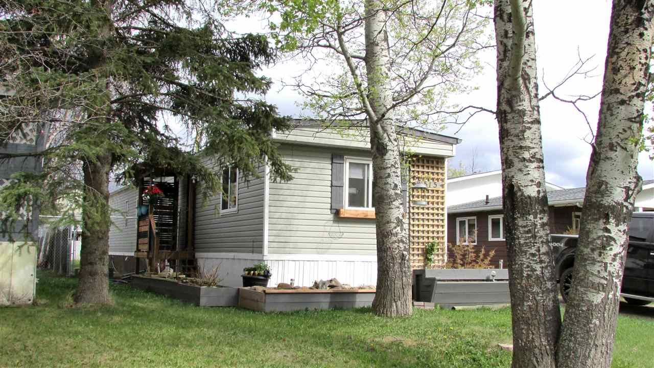 Main Photo: 8515 75 Street in Fort St. John: Fort St. John - City SE Manufactured Home for sale in "SOUTH AENNOFIELD" (Fort St. John (Zone 60))  : MLS®# R2582932