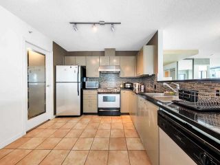 Photo 9: 2701 1331 ALBERNI Street in Vancouver: West End VW Condo for sale in "THE LIONS" (Vancouver West)  : MLS®# R2576100