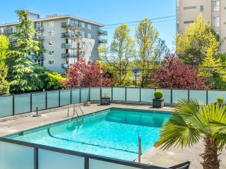 Photo 19: 1502 650 16TH Street in West Vancouver: Ambleside Condo for sale in "Westshore Place" : MLS®# R2880724