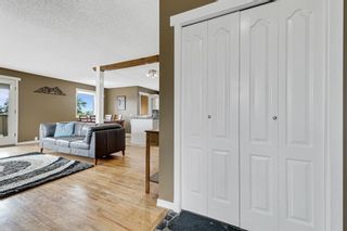 Photo 5: 1137 Hunterston Hill NW in Calgary: Huntington Hills Detached for sale : MLS®# A1233346