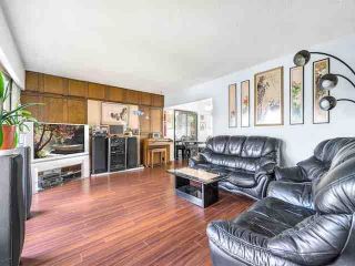 Photo 7: 2668 E 54TH Avenue in Vancouver: Fraserview VE House for sale (Vancouver East)  : MLS®# R2861753