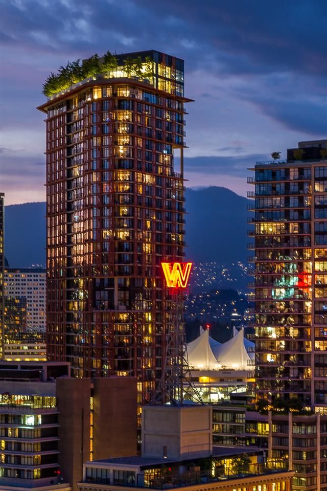 Main Photo: 3508 128 W CORDOVA Street in Vancouver: Downtown VW Condo for sale in "WOODWARDS (W43)" (Vancouver West)  : MLS®# R2007917
