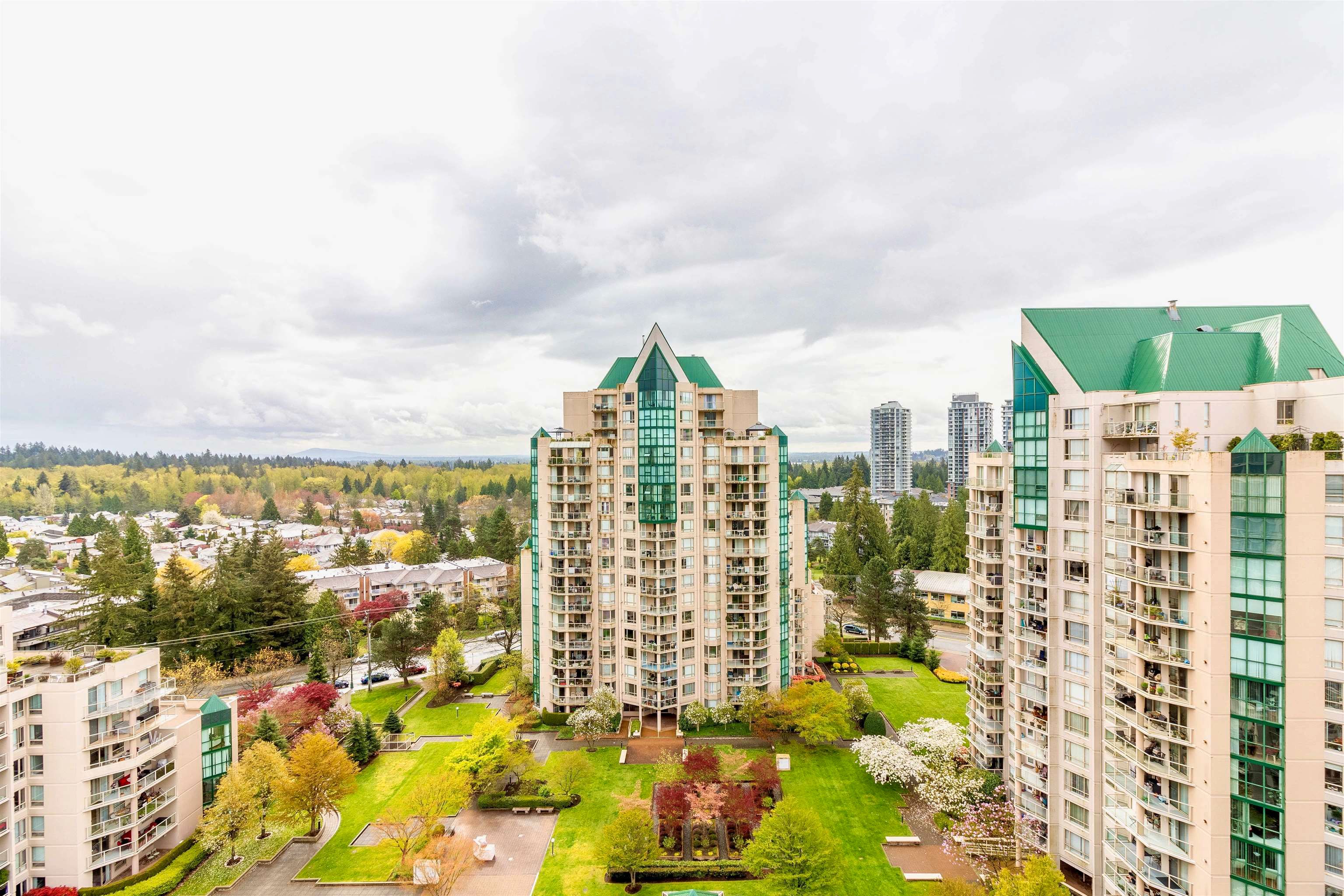 Main Photo: 1505 1199 EASTWOOD STREET in Coquitlam: North Coquitlam Condo for sale : MLS®# R2723407