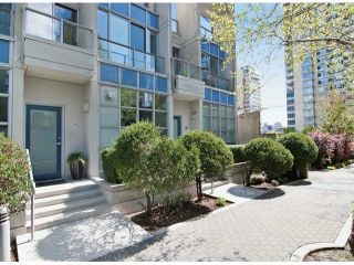 Photo 1: TH103 1432 STRATHMORE Mews in Vancouver: Yaletown Townhouse for sale (Vancouver West)  : MLS®# V1060947