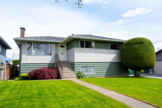 Photo 1: 6571 CARNEGIE Street in Burnaby: Sperling-Duthie House for sale (Burnaby North)  : MLS®# R2692024