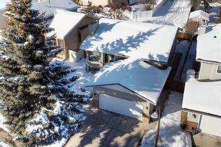 Photo 2: 36 Shannon Circle SW in Calgary: Shawnessy Detached for sale : MLS®# A2026121