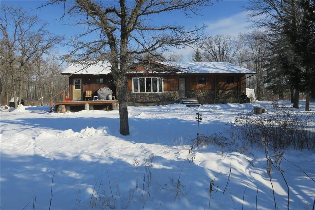 Main Photo: 25078 14 Road North in Roseau River: R17 Residential for sale : MLS®# 202226242