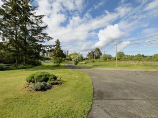 Photo 40: 1671 Kersey Rd in Central Saanich: CS Keating House for sale : MLS®# 839949