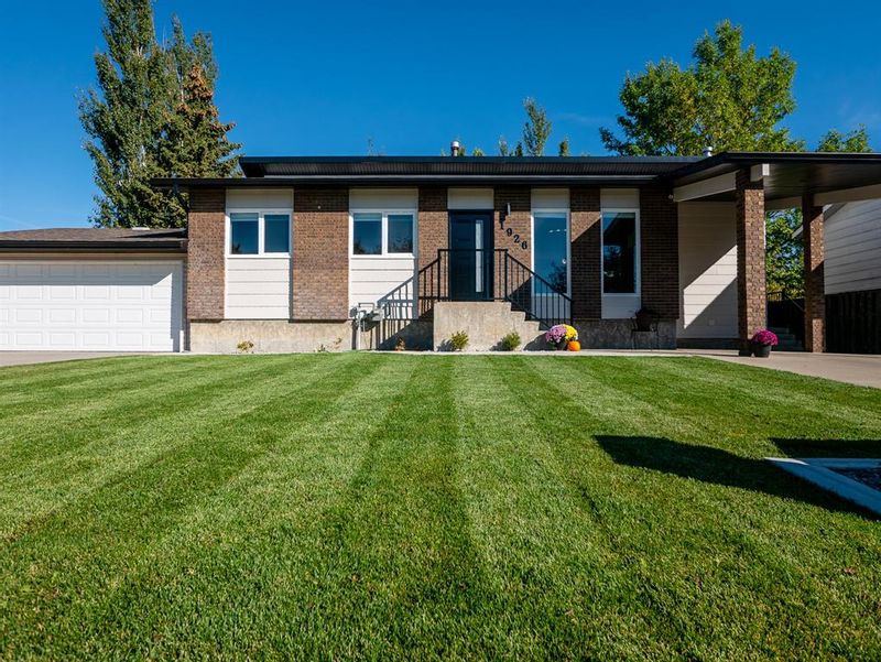 FEATURED LISTING: 1926 7 Avenue Fort Macleod