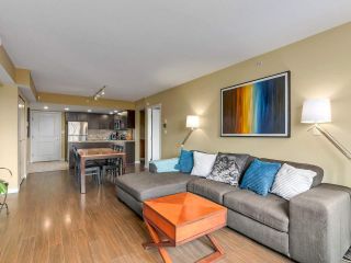 Photo 5: 708 200 KEARY STREET in New Westminster: Sapperton Condo for sale : MLS®# R2284751