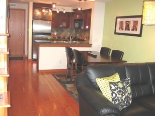 Photo 3: 112 7 RIALTO Court in New_Westminster: Quay Condo for sale in "Murano Lofts" (New Westminster)  : MLS®# V675095