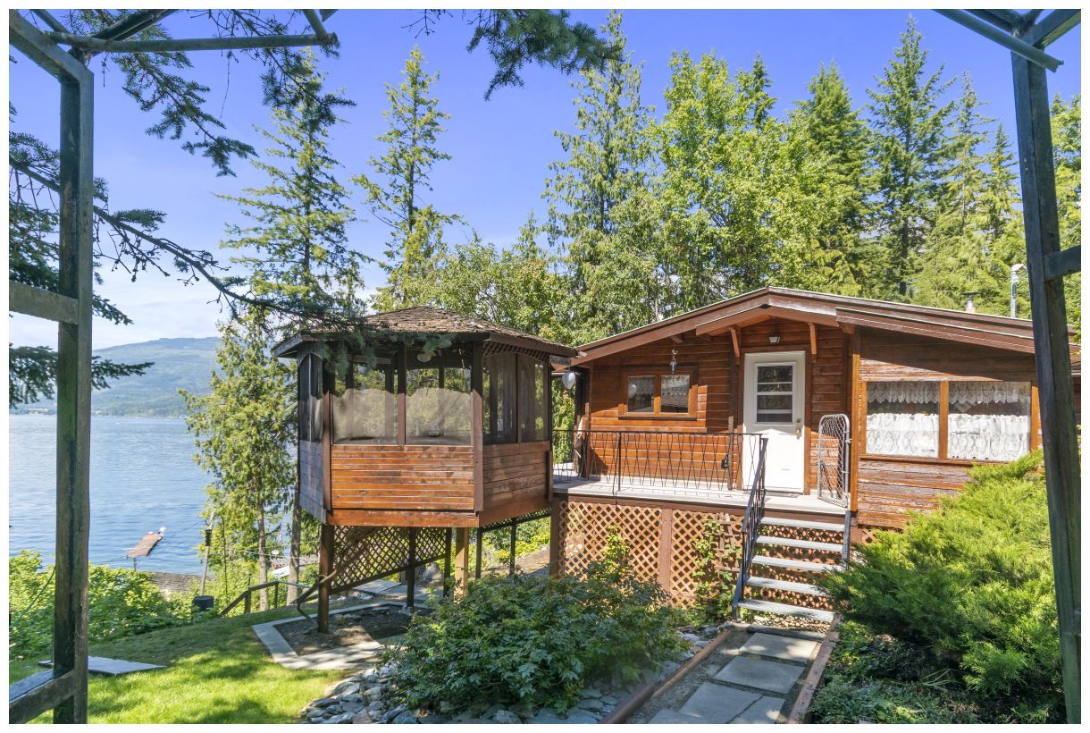 Main Photo: 13 5597 Eagle Bay Road: Eagle Bay House for sale (Shuswap Lake)  : MLS®# 10164493