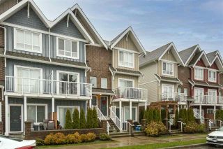 Photo 2: 403 1661 FRASER Avenue in Port Coquitlam: Glenwood PQ Townhouse for sale in "Brimley Mews" : MLS®# R2547469