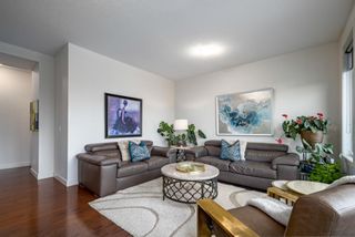 Photo 17: 129 Springbluff Boulevard SW in Calgary: Springbank Hill Detached for sale : MLS®# A2113789