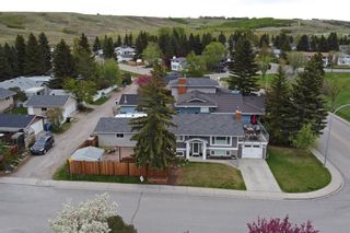 Photo 1: 5604 Brenner Crescent NW in Calgary: Brentwood Detached for sale : MLS®# A1108538