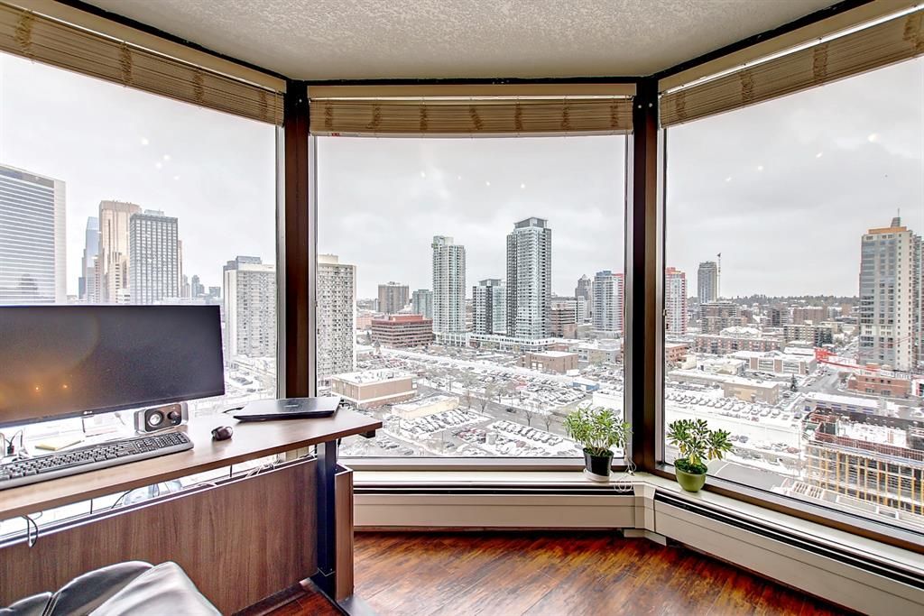 Main Photo: 1801 1100 8 Avenue SW in Calgary: Downtown West End Apartment for sale : MLS®# A1188774