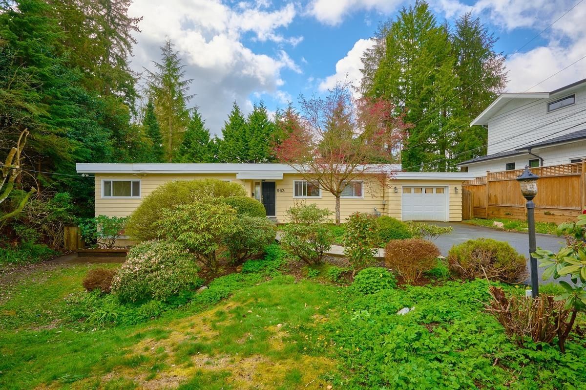 Main Photo: 963 BELMONT Avenue in North Vancouver: Edgemont House for sale : MLS®# R2679141