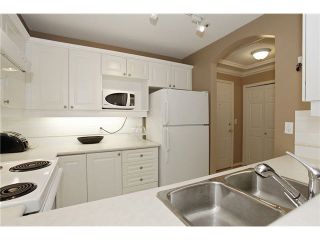 Photo 9: 106 20145 55A Avenue in Langley: Langley City Condo for sale in "Blackberry" : MLS®# F1426718