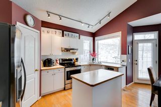 Photo 17: 335 Sierra Madre Court SW in Calgary: Signal Hill Detached for sale : MLS®# A2014797