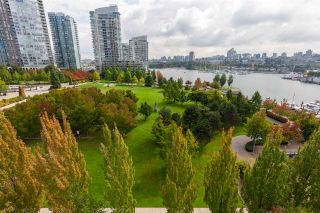 Photo 18: 901 633 KINGHORNE Mews in Vancouver: Yaletown Condo for sale in "ICON II" (Vancouver West)  : MLS®# R2407842