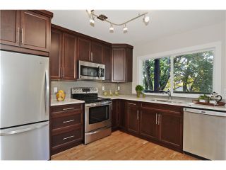 Photo 2: 1 3702 QUEBEC Street in Vancouver: Main Townhouse for sale in "WEST OF MAIN" (Vancouver East)  : MLS®# V1032130