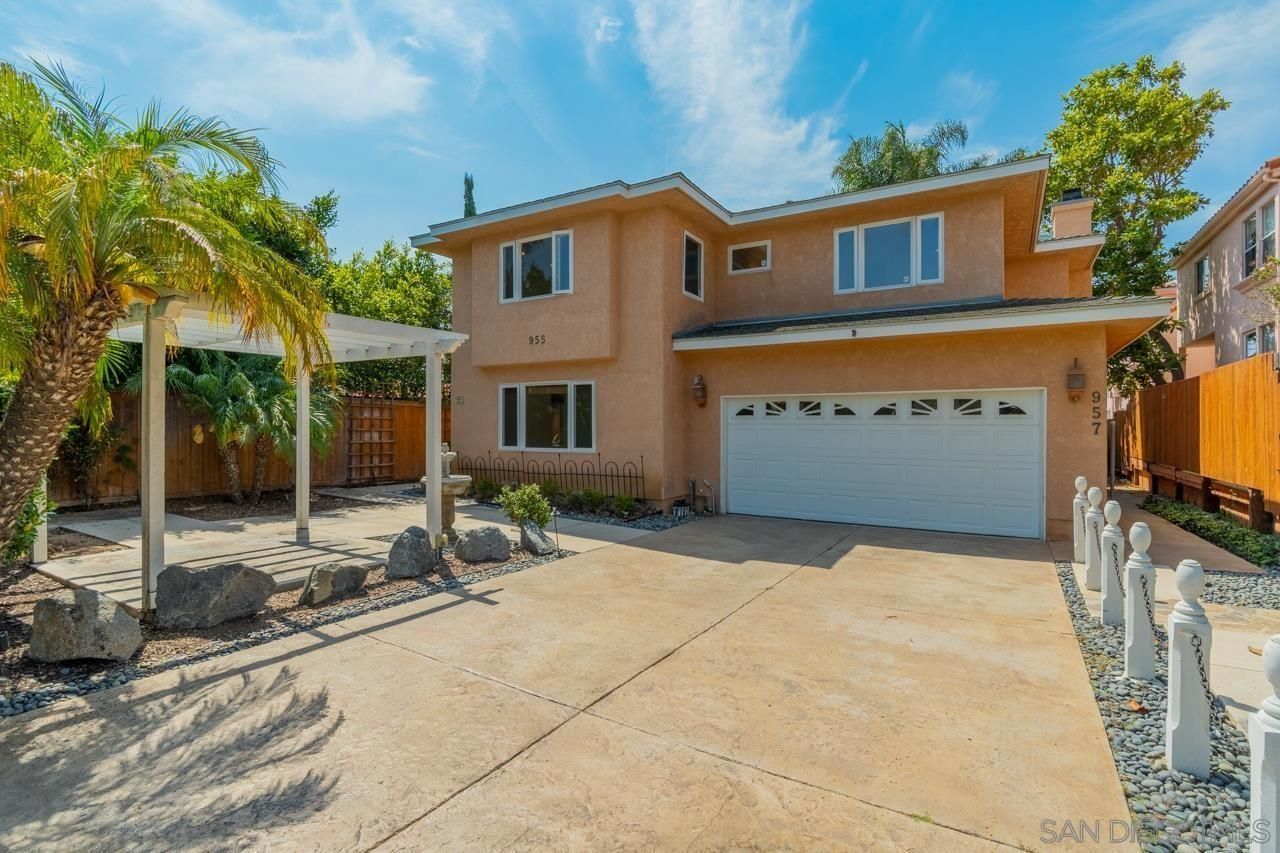 Main Photo: PACIFIC BEACH House for sale : 4 bedrooms : 955 Agate Street in San Diego