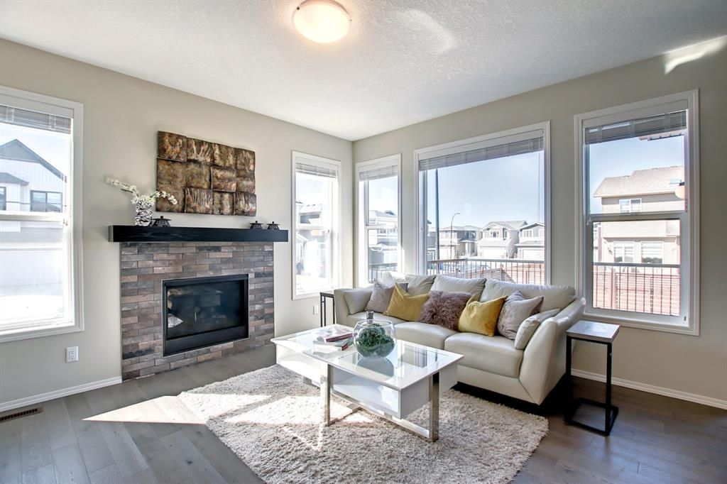 Photo 3: Photos: 56 Howse Manor NE in Calgary: Livingston Detached for sale : MLS®# A1204419