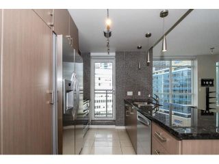 Photo 5: 606 1211 MELVILLE Street in Vancouver: Coal Harbour Condo for sale in "the RITZ" (Vancouver West)  : MLS®# V1110257