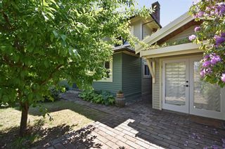 Photo 6: 2236 E Pender Street in Vancouver: Grandview VE House for sale (Vancouver East)  : MLS®# R2073977