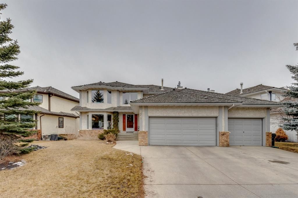 Main Photo: 273 Woodbriar Circle SW in Calgary: Woodbine Detached for sale : MLS®# A1198541