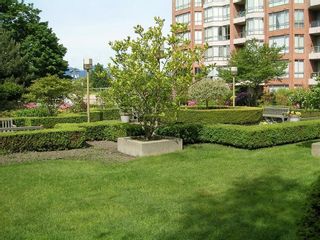 Photo 26: 410 2201 PINE Street in Vancouver: Fairview VW Condo for sale in "MERIDIAN COVE" (Vancouver West)  : MLS®# R2719501