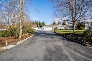 Photo 1: 29281 SIMPSON Road in Abbotsford: Aberdeen House for sale : MLS®# R2859632