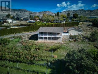 Photo 2: 3251 41ST Street in Osoyoos: House for sale : MLS®# 201550