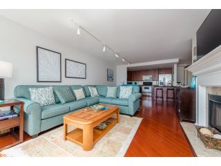 Photo 9: 707 15111 RUSSELL Avenue: White Rock Condo for sale in "PACIFIC TERRACE" (South Surrey White Rock)  : MLS®# R2074159