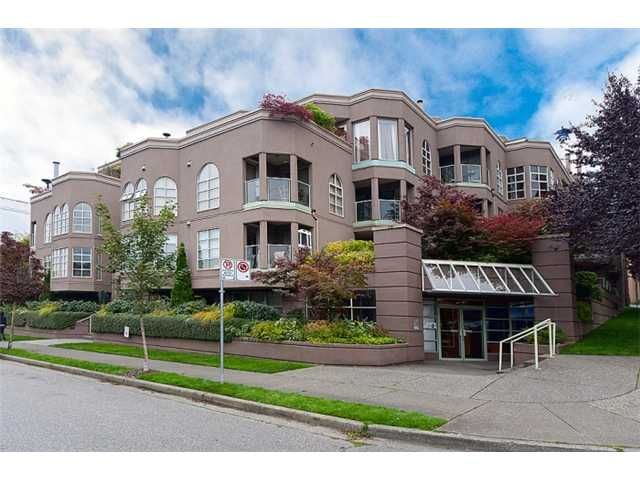 Main Photo: 106 1082 W 8TH Avenue in Vancouver: Fairview VW Condo for sale (Vancouver West)  : MLS®# V938263