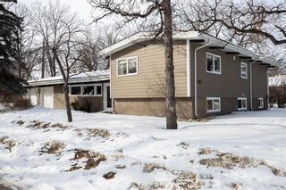 Photo 2: 182 Harris Boulevard in Winnipeg: Woodhaven Residential for sale (5F)  : MLS®# 202006454