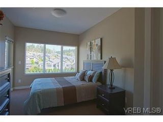 Photo 4: 417 611 Brookside Rd in VICTORIA: Co Latoria Condo for sale (Colwood)  : MLS®# 595321