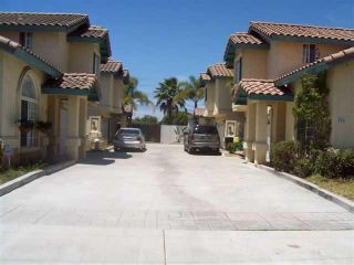 Photo 8: CHULA VISTA House for sale : 3 bedrooms : 556 Glover