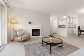 Photo 3: 209 1459 BLACKWOOD Street: White Rock Condo for sale in "CHARTWELL" (South Surrey White Rock)  : MLS®# R2865017