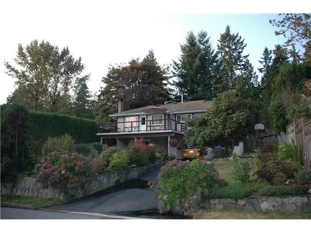 Main Photo: 3156 STRATHAVEN Lane in North Vancouver: Windsor Park NV House for sale : MLS®# V973717