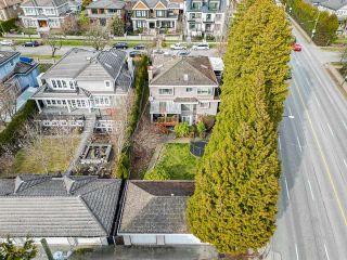 Photo 2: 1018 W 58TH Avenue in Vancouver: South Granville House for sale (Vancouver West)  : MLS®# R2859622